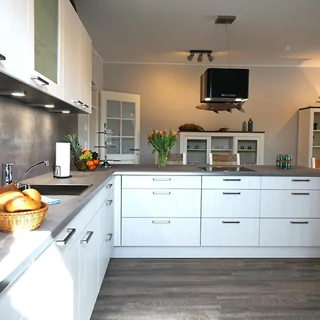 Bernstein & Breakfast 12 Lägenhet